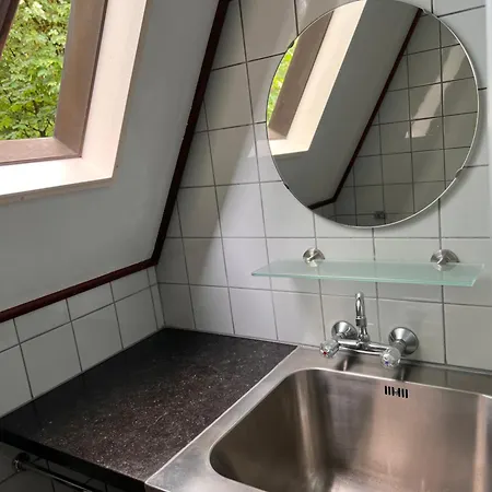 De Boomklever, Vrijstaand En Midden In Het Bos Aan De Heide!