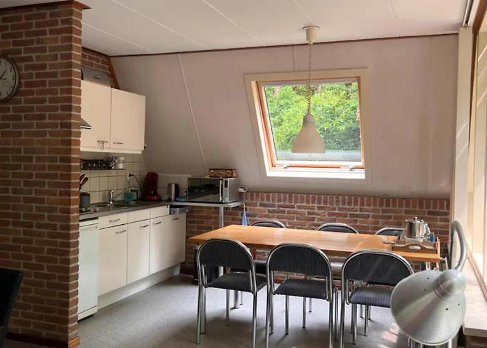 De Boomklever, Vrijstaand En Midden In Het Bos Aan De Heide! Semesterbostad