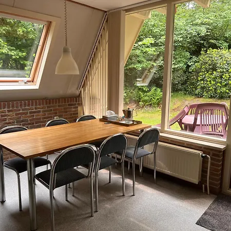 De Boomklever, Vrijstaand En Midden In Het Bos Aan De Heide!